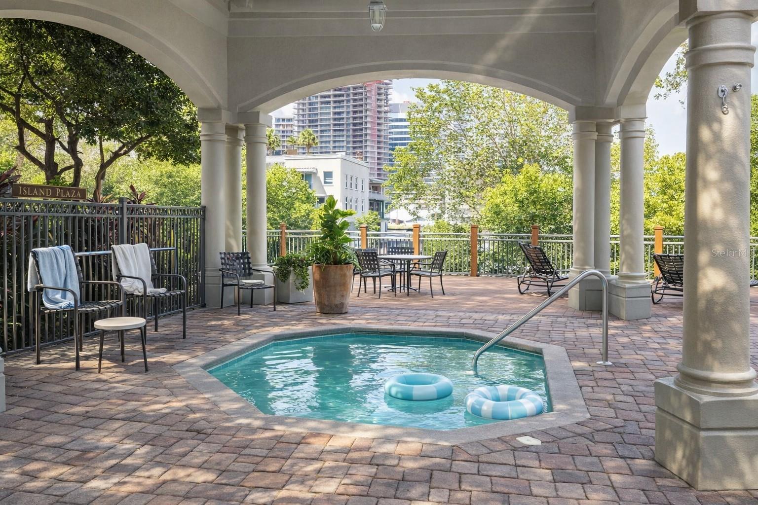 Image 18 of 23 For 617 Island Place Way