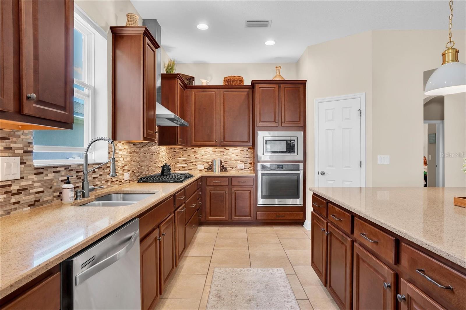 Image 16 of 48 For 1212 Lorea Lane