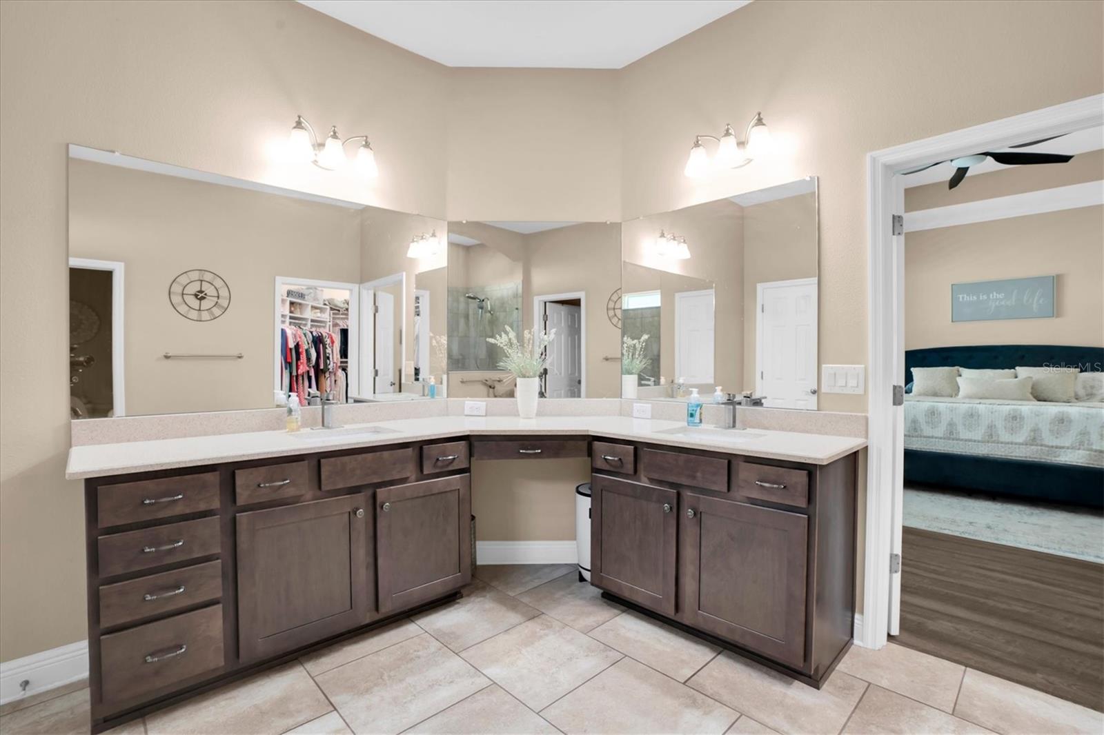 Image 21 of 48 For 1212 Lorea Lane