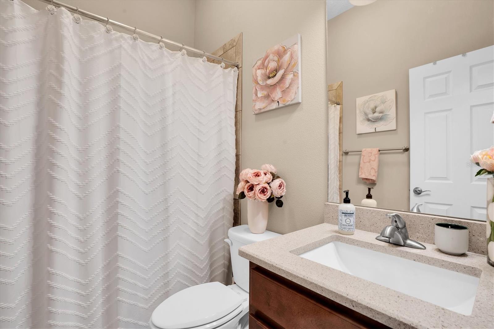 Image 32 of 48 For 1212 Lorea Lane