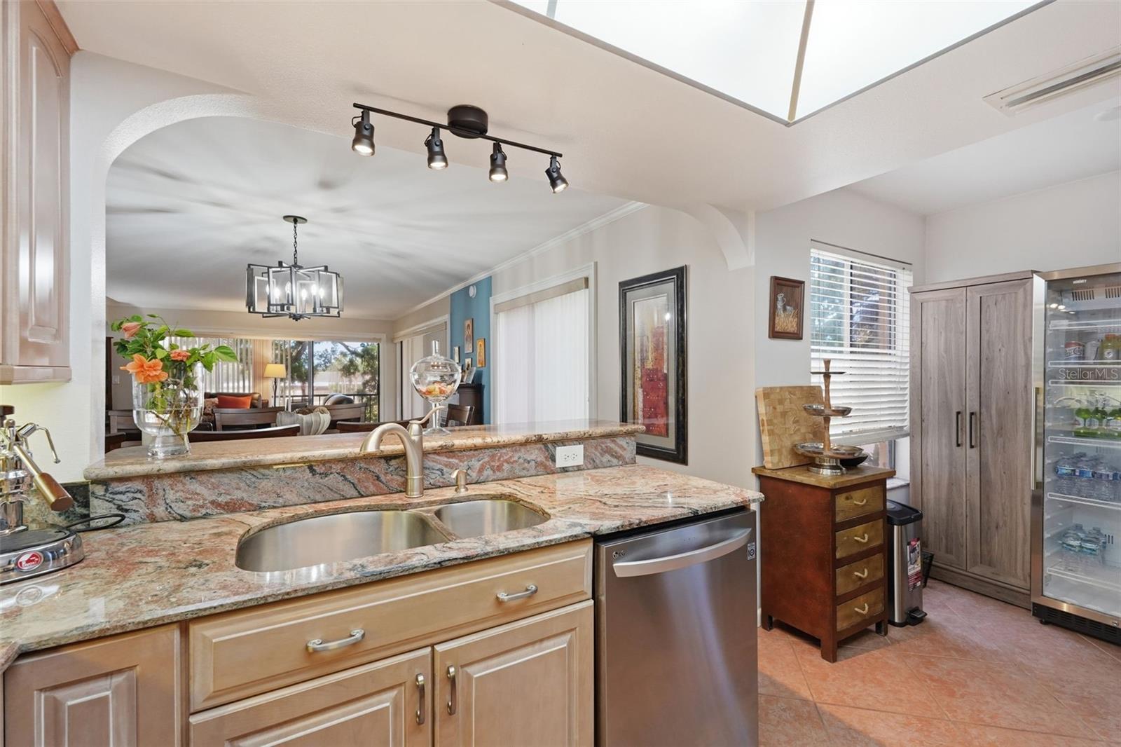 Image 10 of 34 For 700 Starkey Road 622