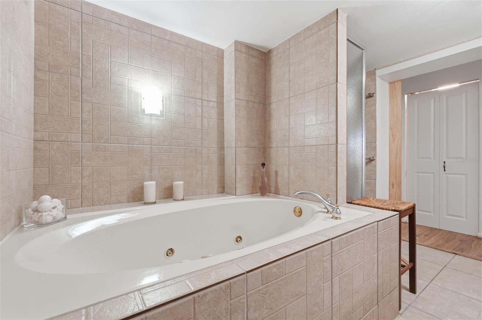 Image 17 of 34 For 700 Starkey Road 622