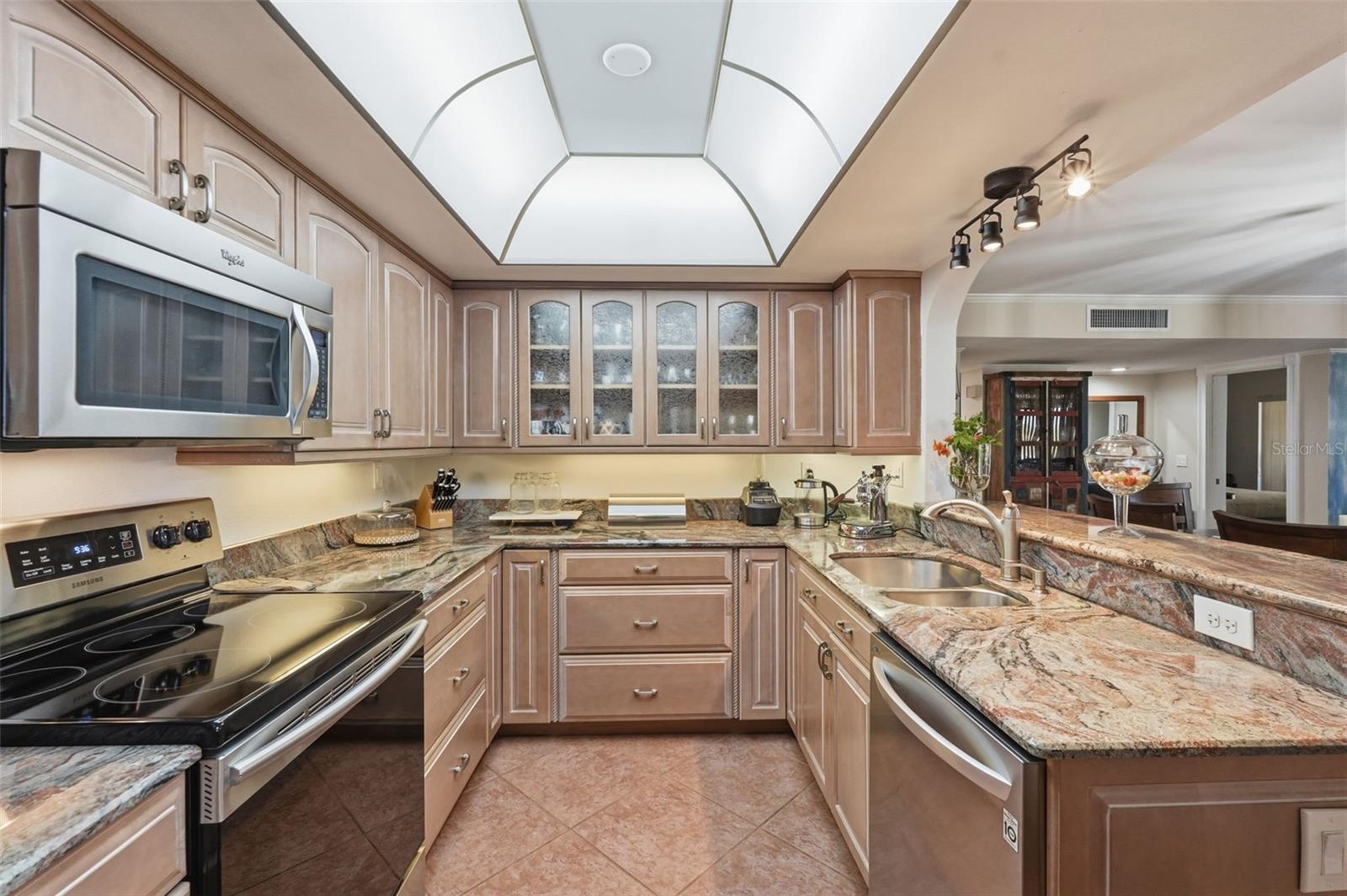 Image 8 of 34 For 700 Starkey Road 622