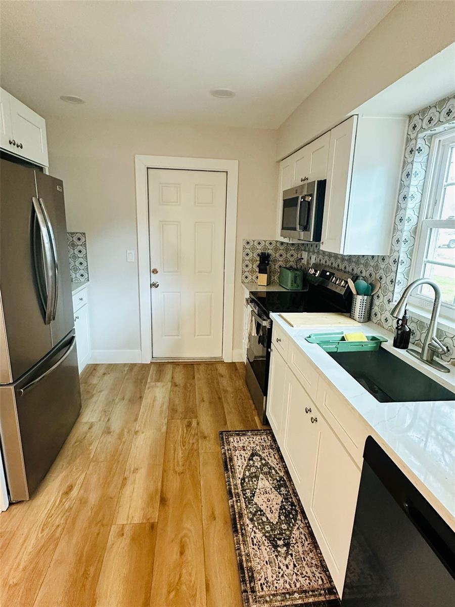 Image 11 of 31 For 6602 Faul Street