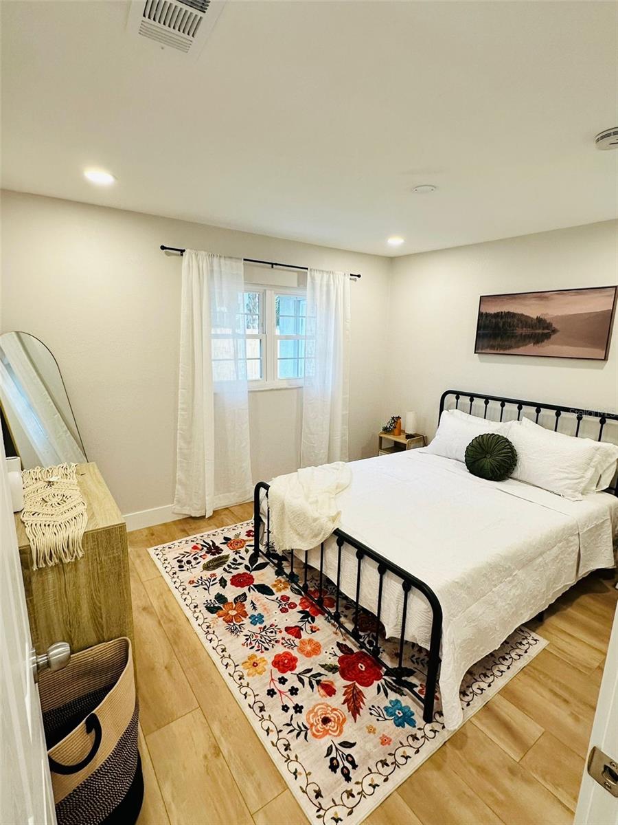 Image 18 of 31 For 6602 Faul Street