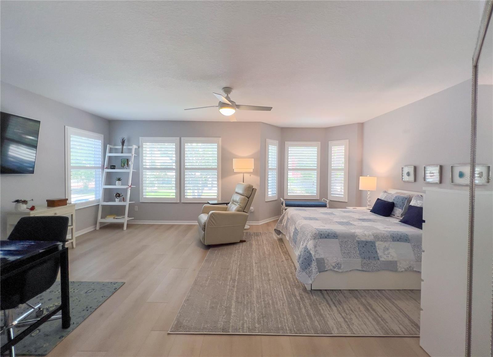 Image 17 of 76 For 350 2nd Street N 8