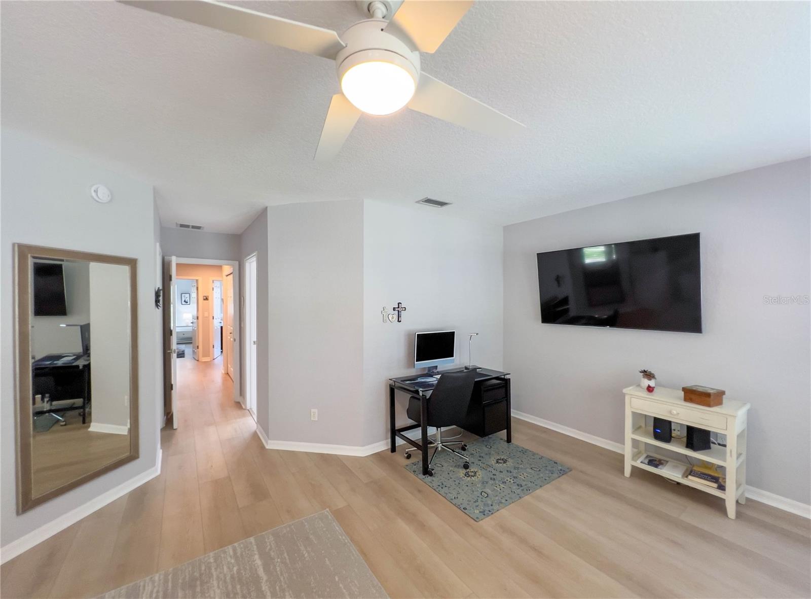 Image 24 of 76 For 350 2nd Street N 8