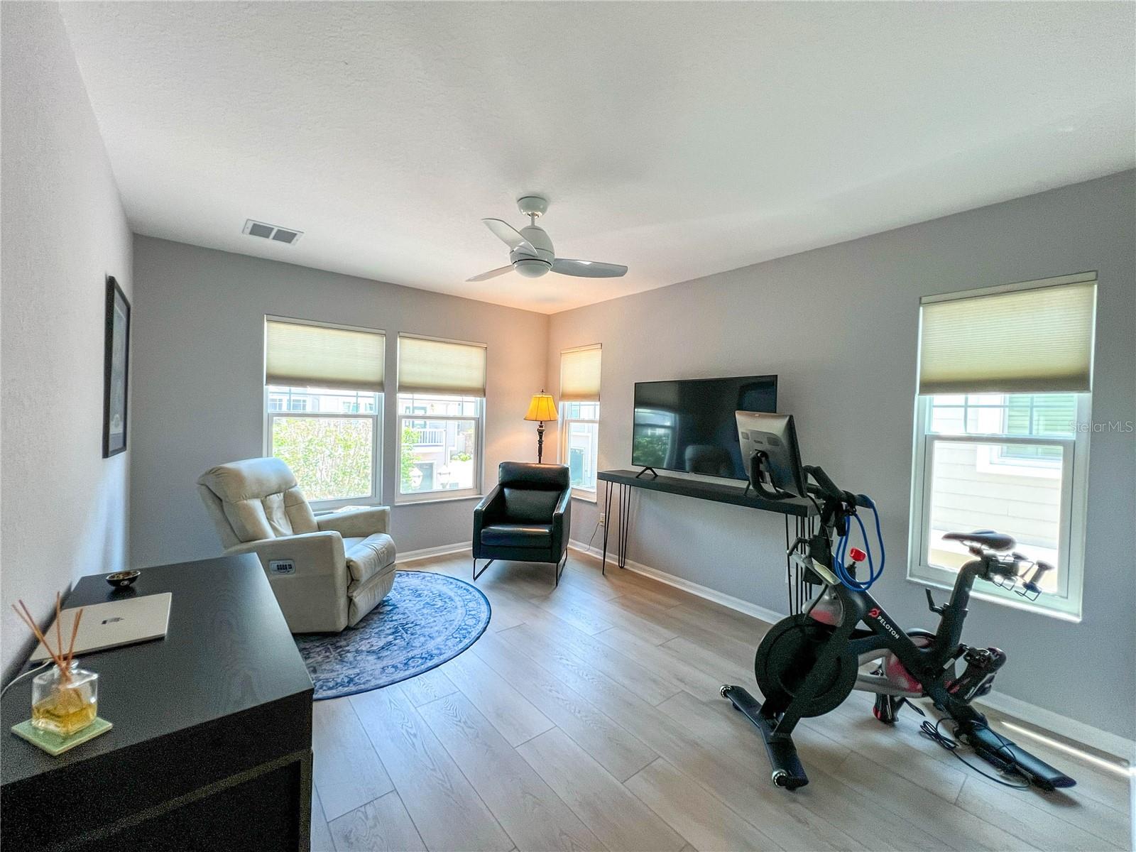 Image 37 of 76 For 350 2nd Street N 8