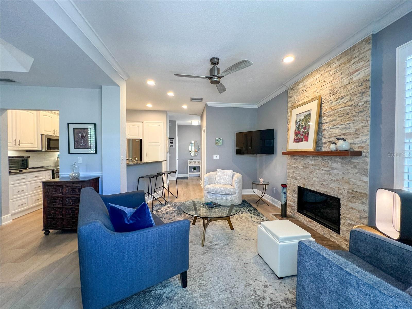 Image 4 of 76 For 350 2nd Street N 8