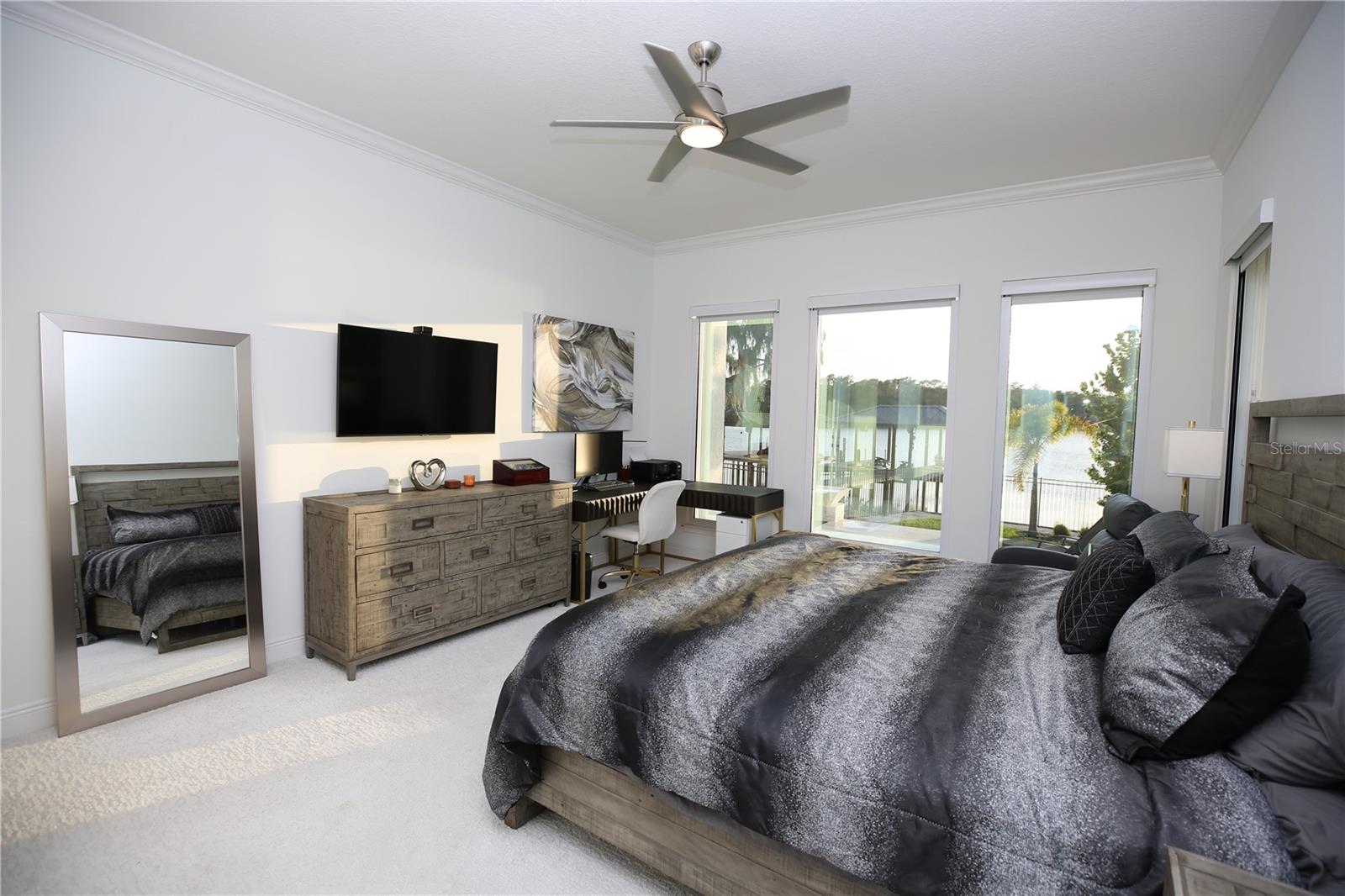 Image 17 of 63 For 17104 Crawley Road