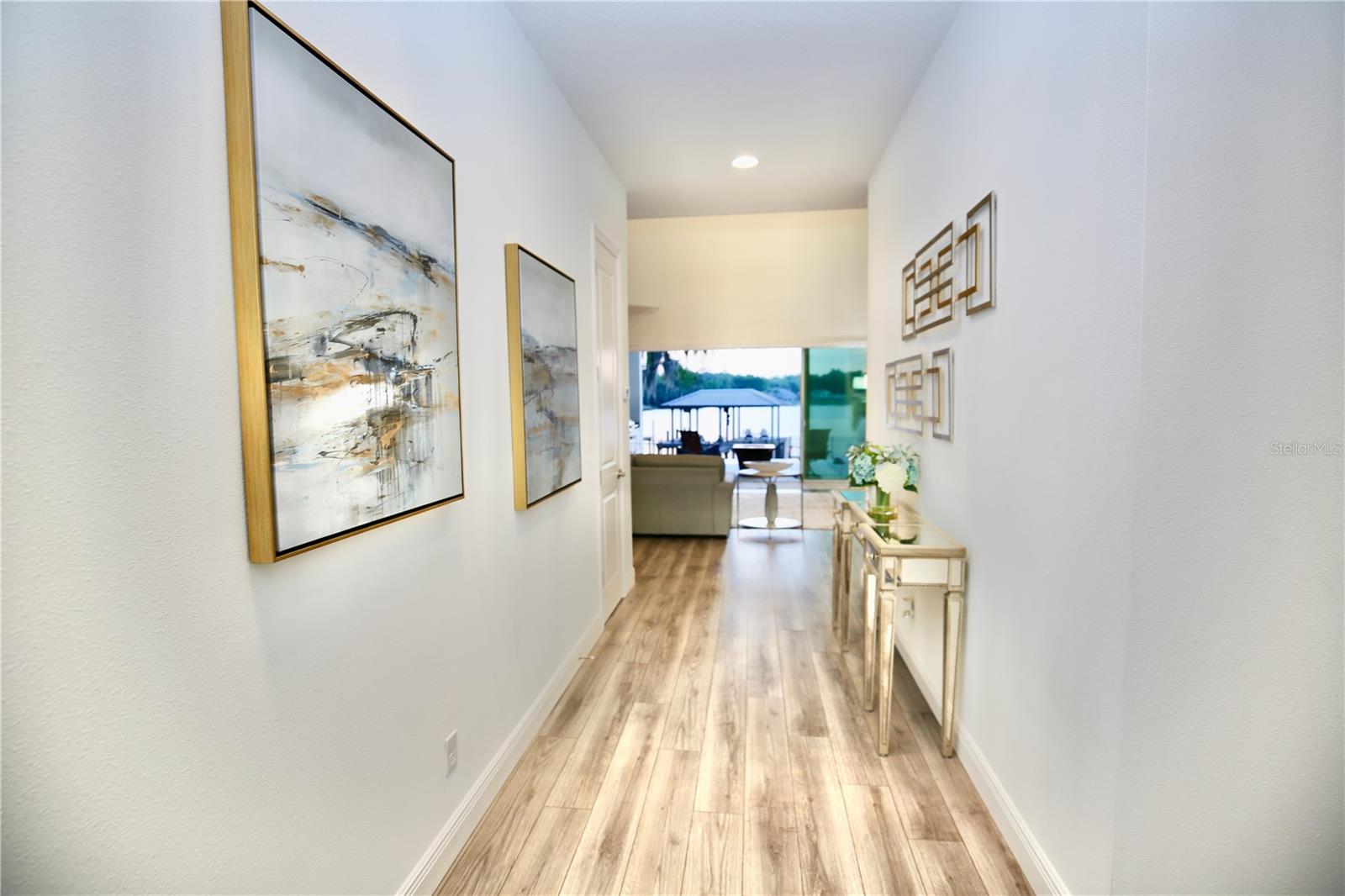 Image 4 of 63 For 17104 Crawley Road