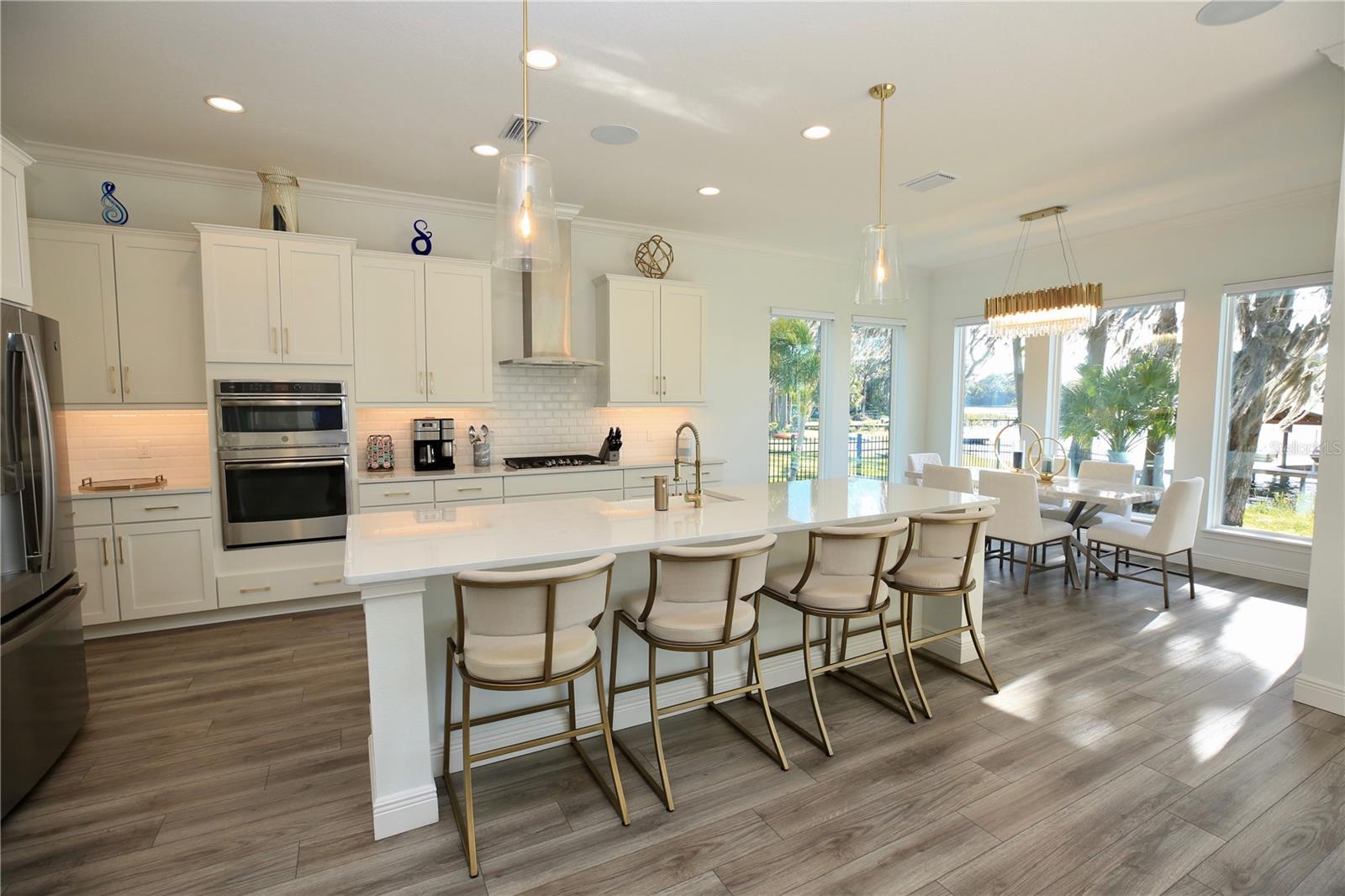 Image 7 of 63 For 17104 Crawley Road