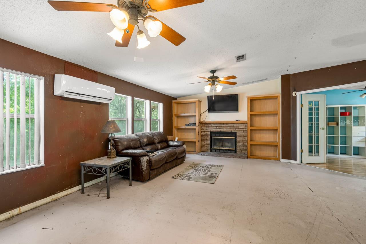 Image 21 of 41 For 12730 Bullfrog Creek Road