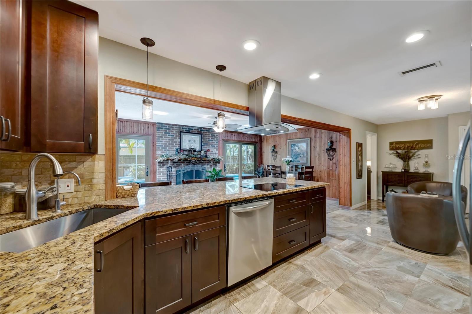 Image 15 of 57 For 9782 55th Avenue N