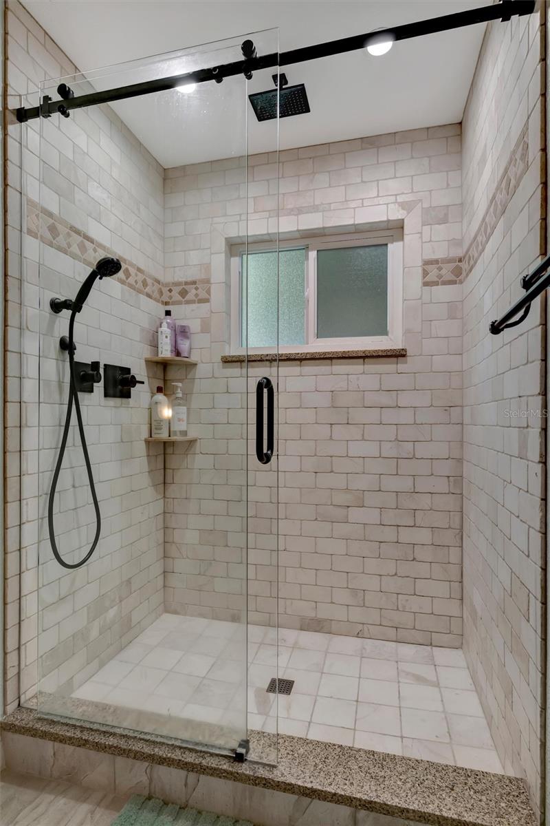 Image 42 of 57 For 9782 55th Avenue N