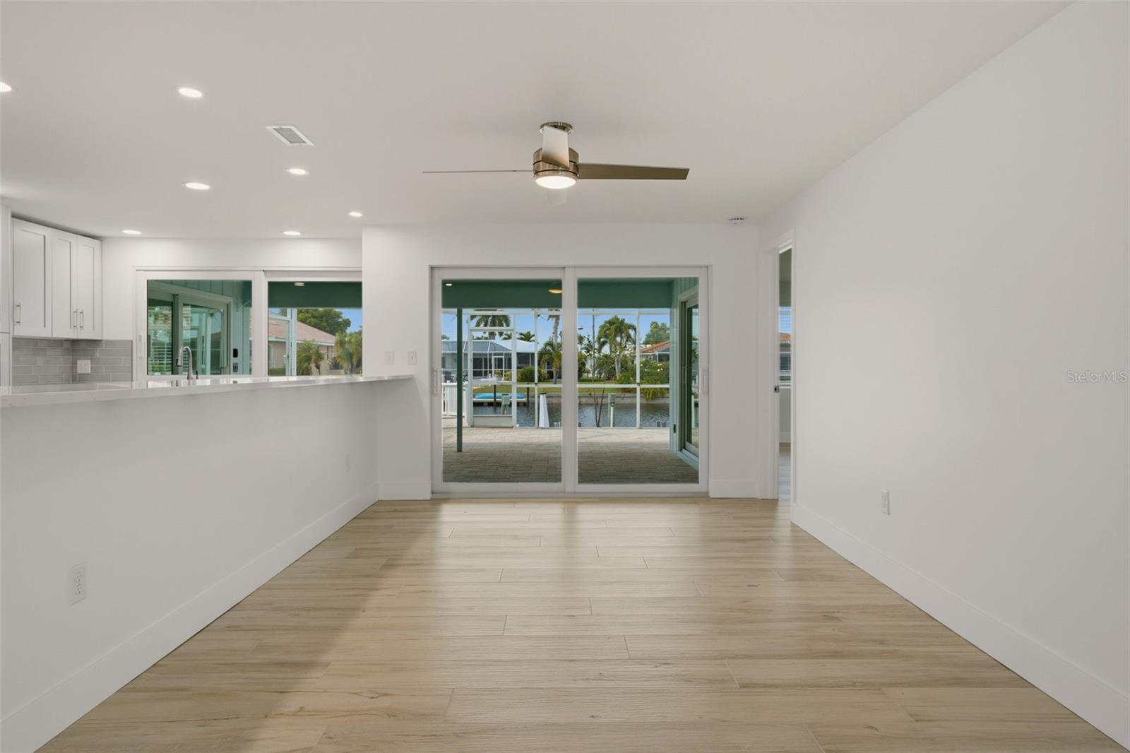 Image 10 of 39 For 548 Belvedere Court