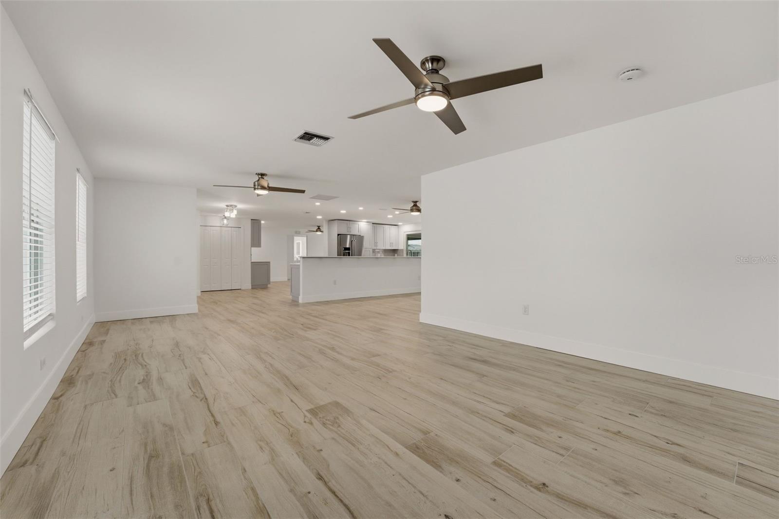 Image 12 of 39 For 548 Belvedere Court