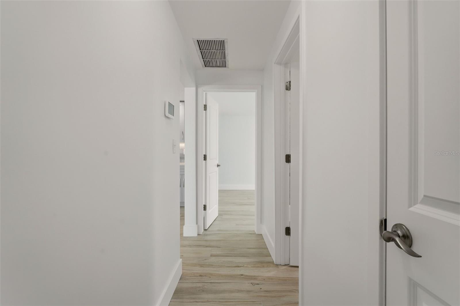 Image 21 of 39 For 548 Belvedere Court