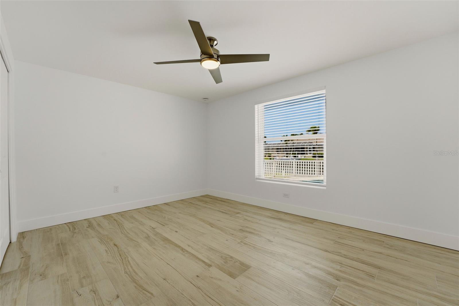 Image 22 of 39 For 548 Belvedere Court