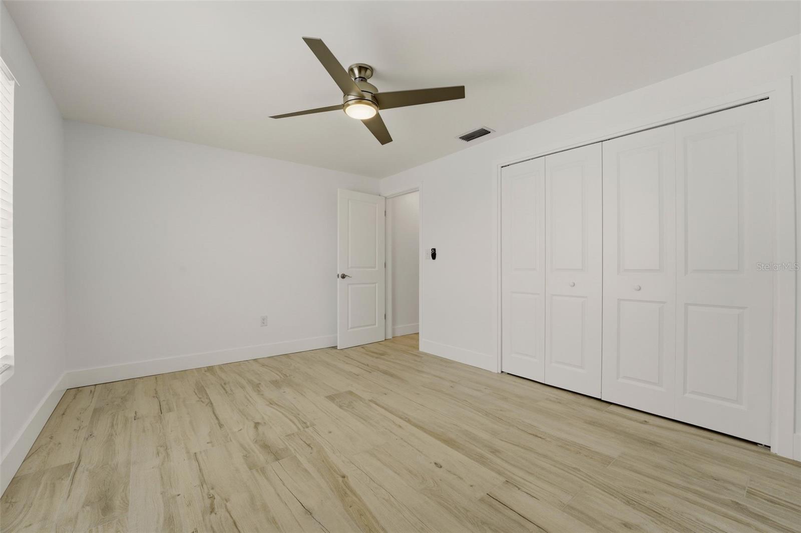 Image 23 of 39 For 548 Belvedere Court