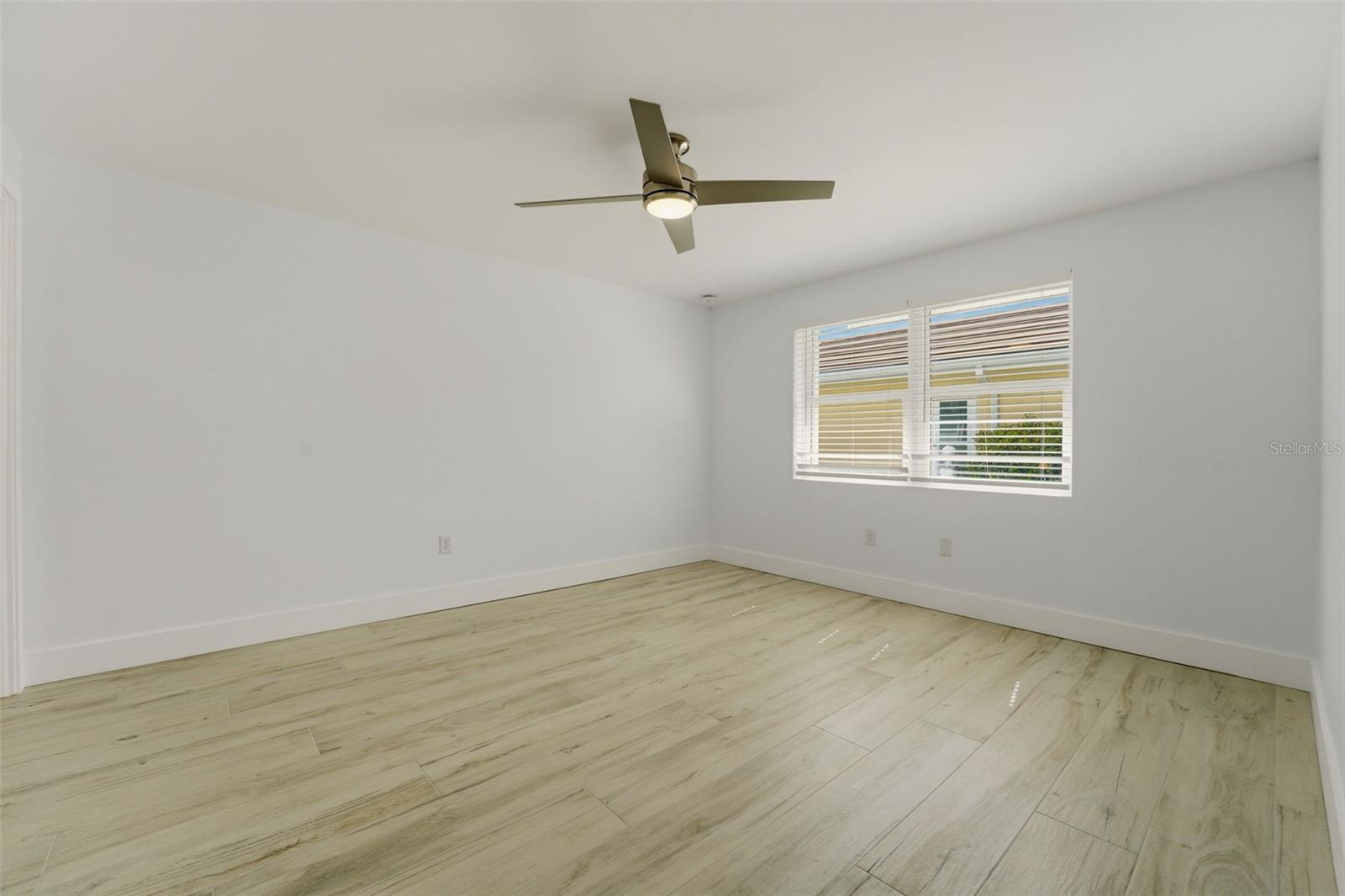 Image 26 of 39 For 548 Belvedere Court