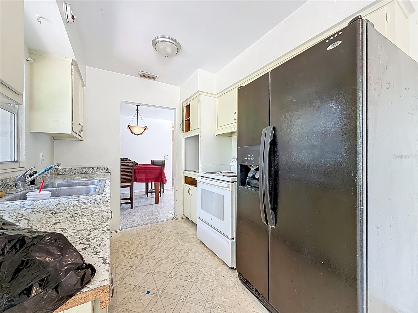 Image 17 of 46 For 1799 Suffolk Drive