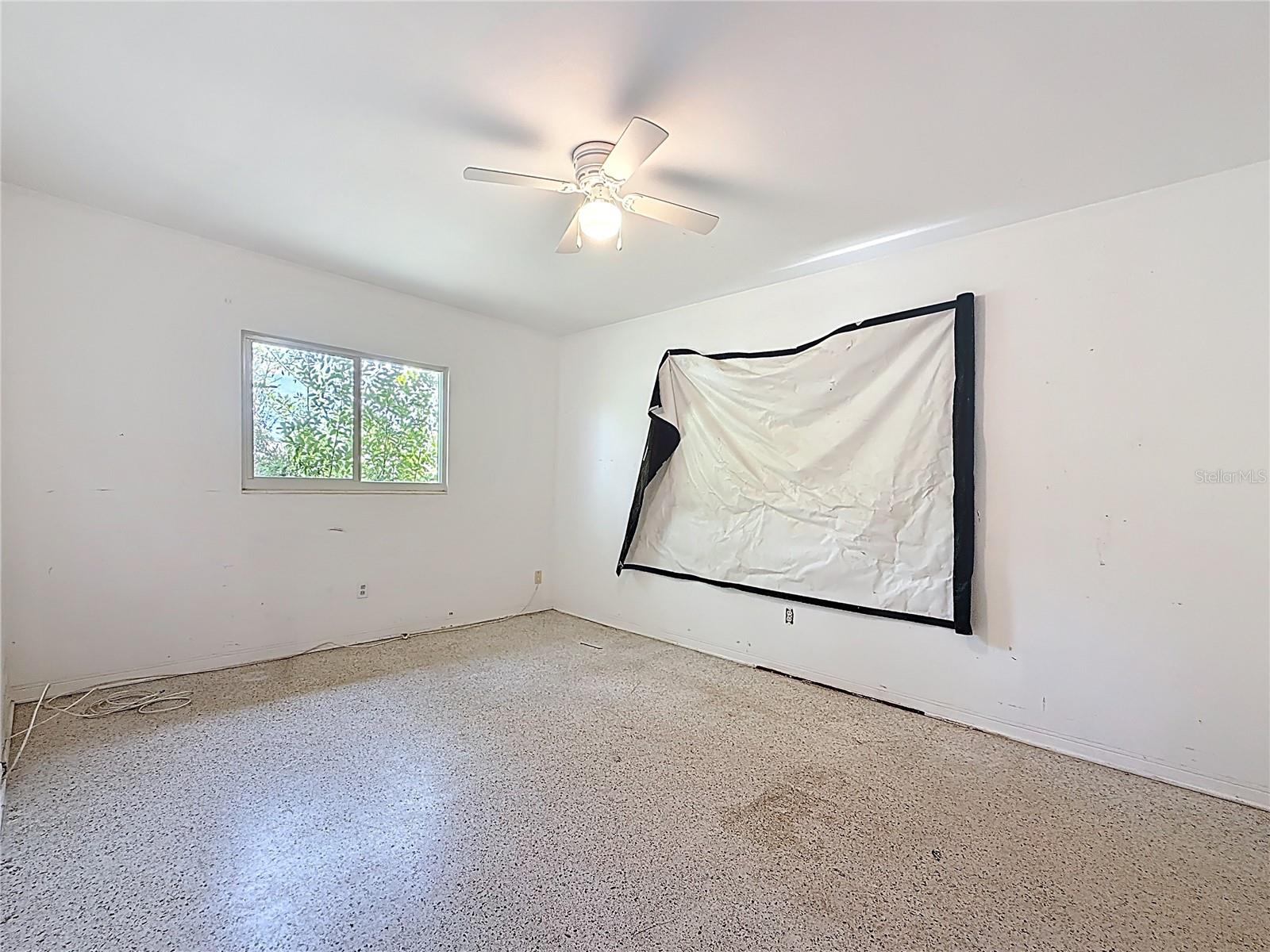 Image 25 of 46 For 1799 Suffolk Drive