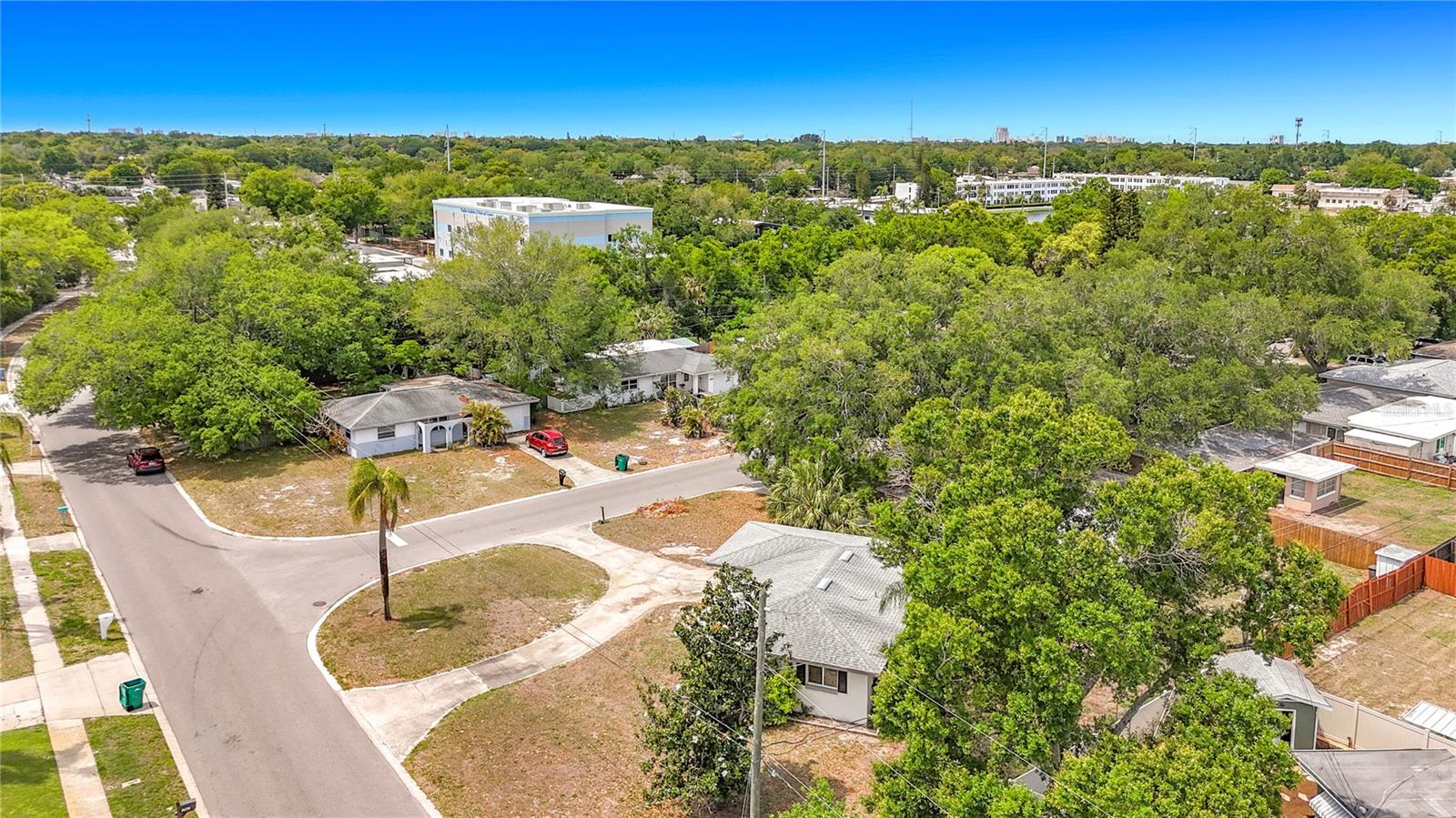 Image 38 of 46 For 1799 Suffolk Drive