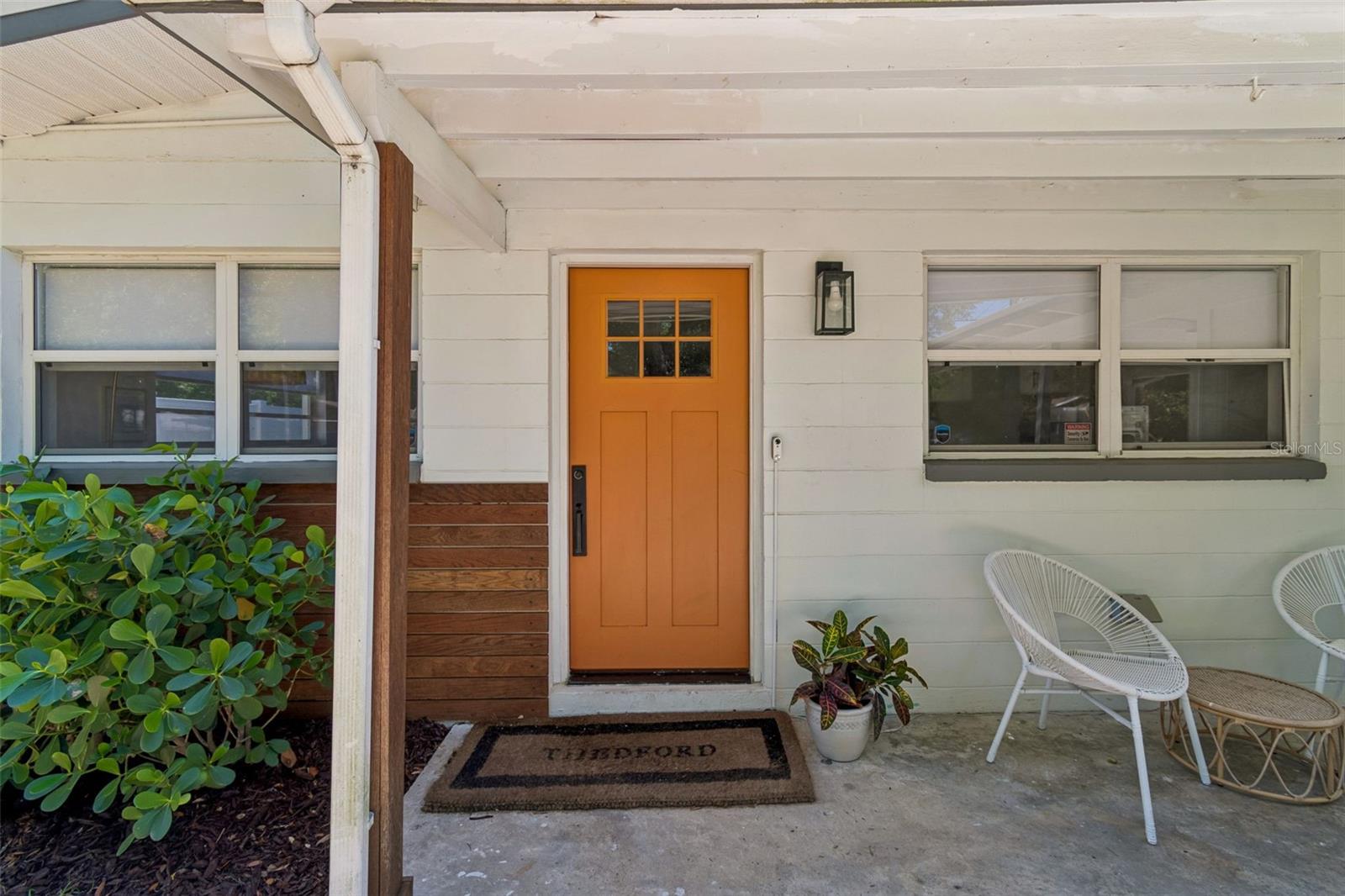 Listing photo id 10 for 3320 Iowa Avenue