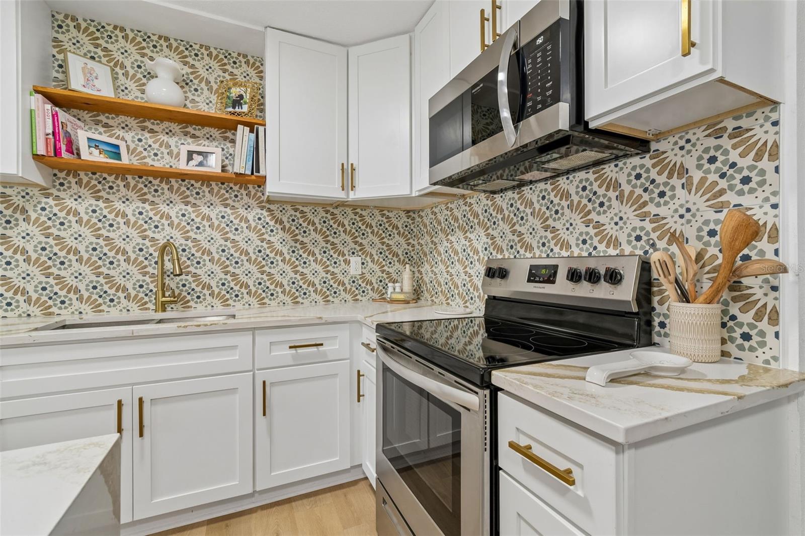 Listing photo id 28 for 3320 Iowa Avenue