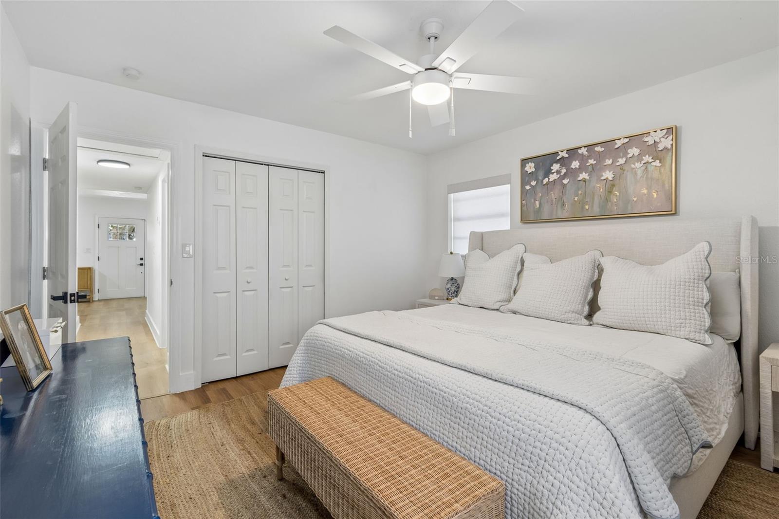 Listing photo id 30 for 3320 Iowa Avenue