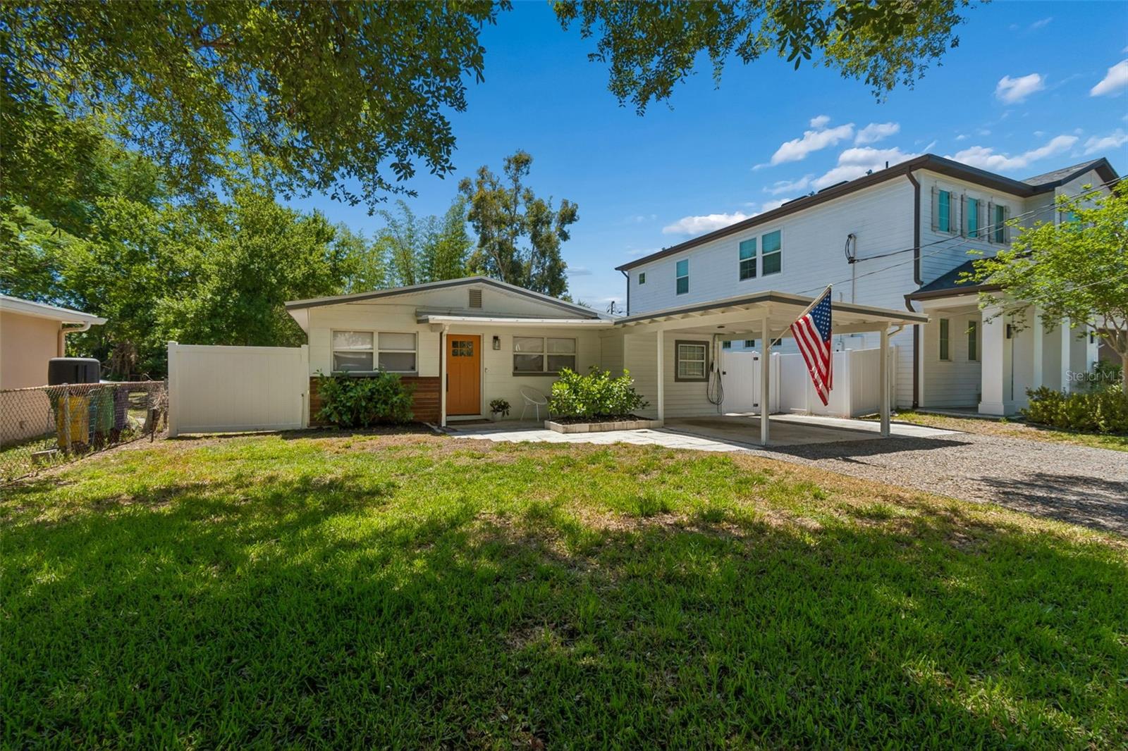 Listing photo id 2 for 3320 Iowa Avenue