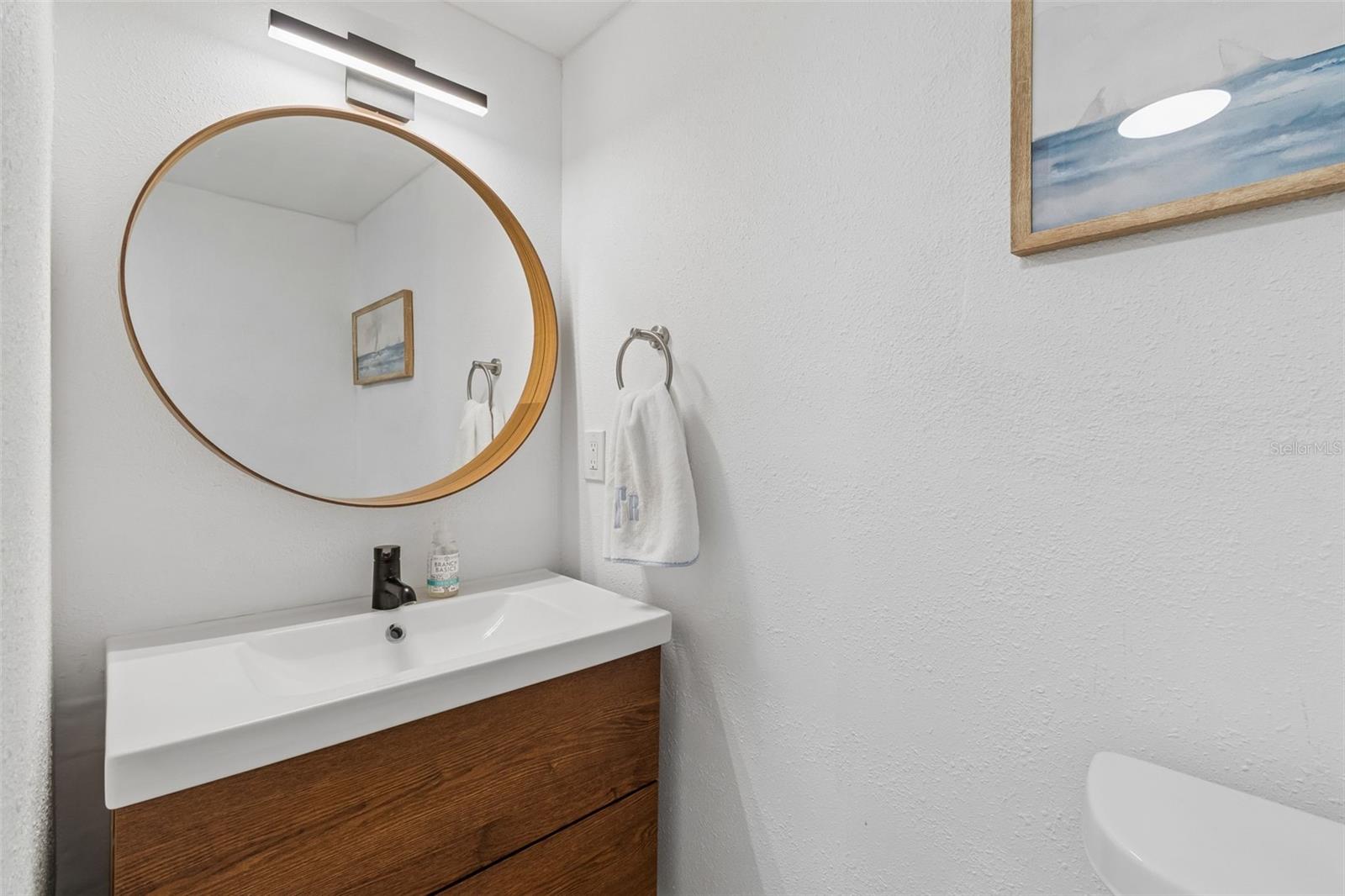 Listing photo id 46 for 3320 Iowa Avenue