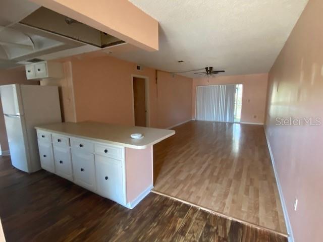 Image 11 of 16 For 6301 Newtown Circle 1a3