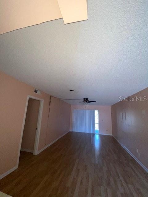 Image 6 of 16 For 6301 Newtown Circle 1a3