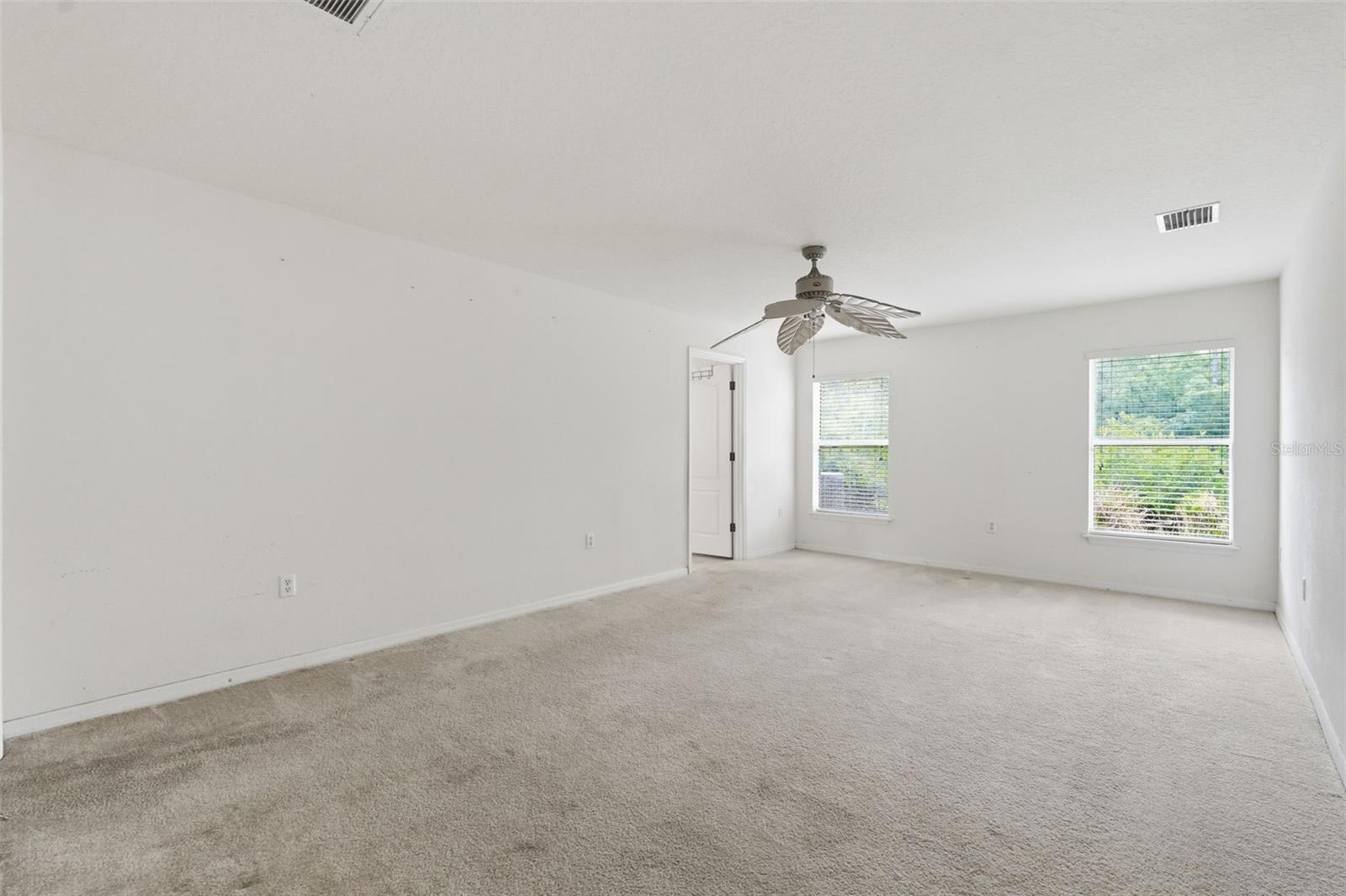 Image 17 of 48 For 12005 Infinity Drive