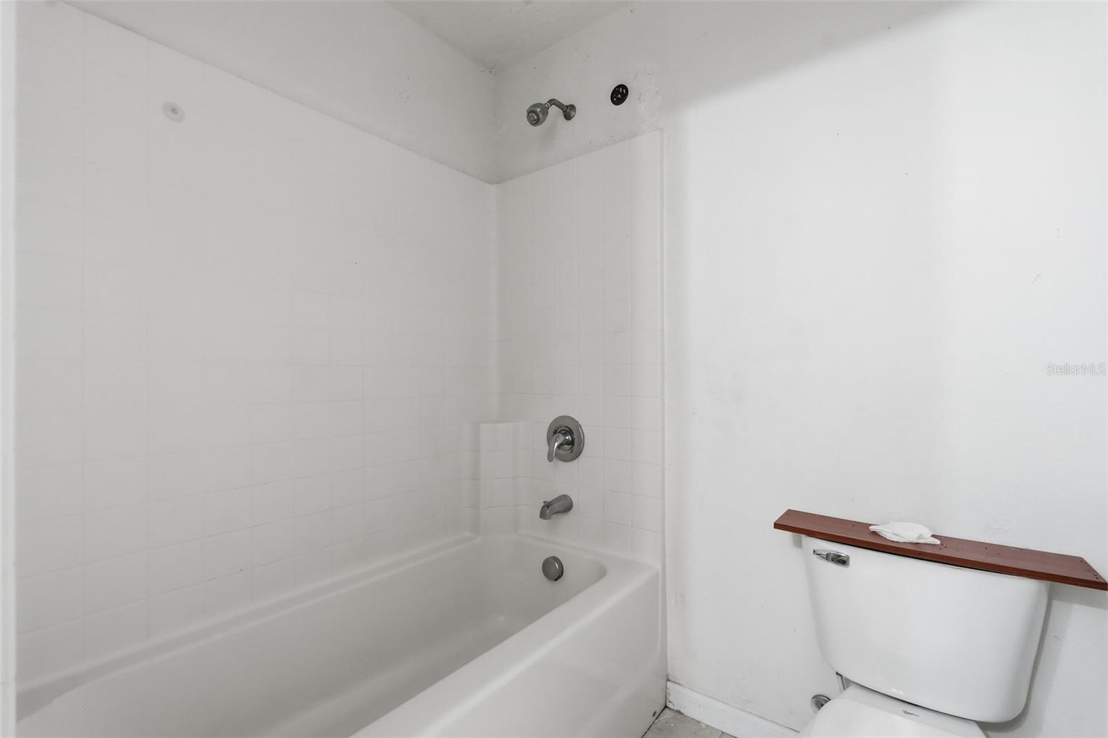 Image 37 of 48 For 12005 Infinity Drive