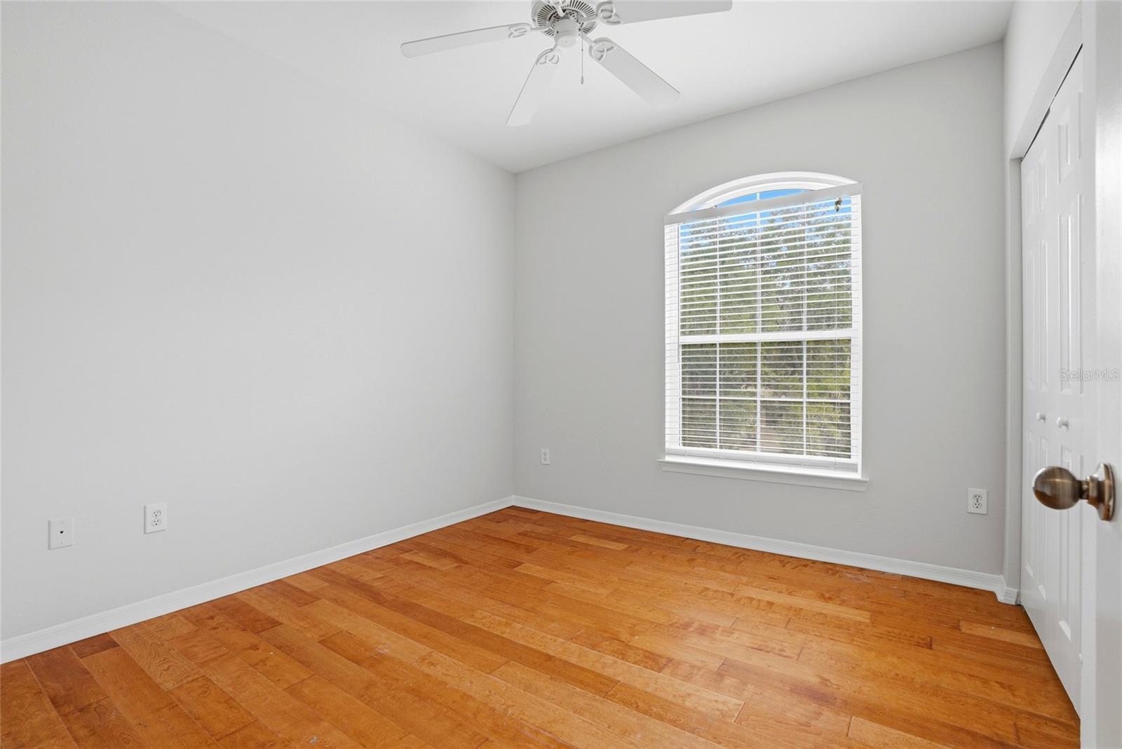 Image 11 of 36 For 9916 Courtney Palms Boulevard 302