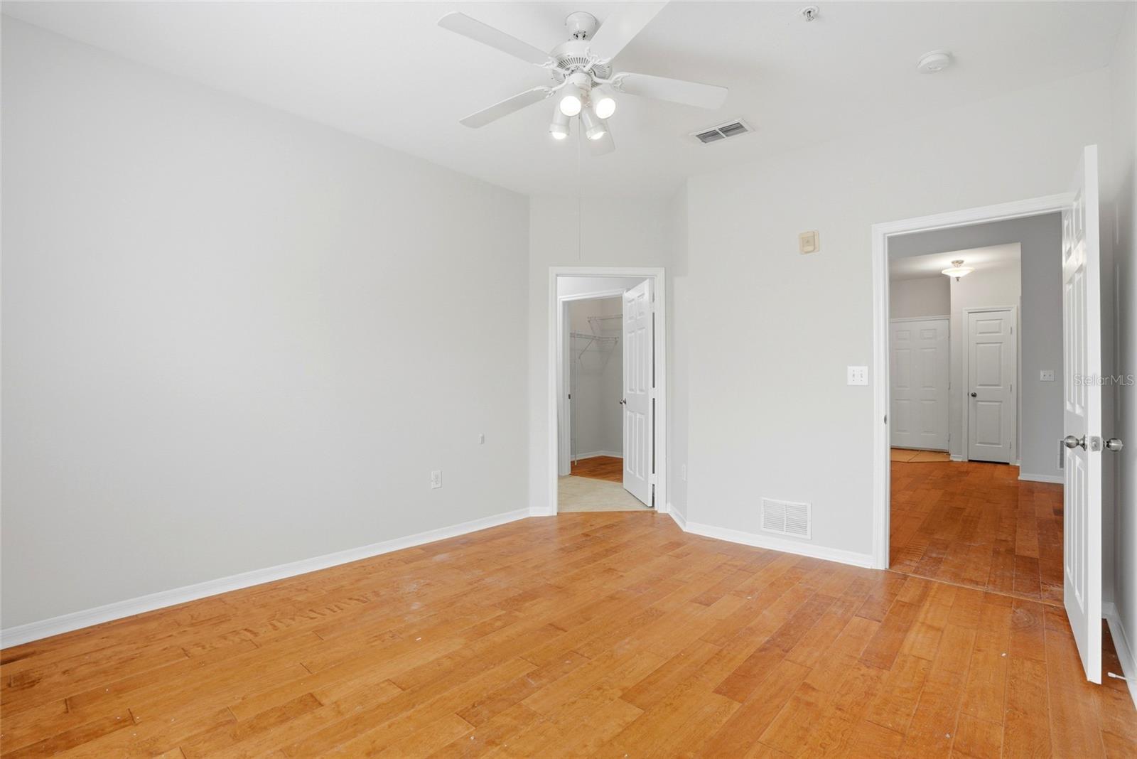 Image 15 of 36 For 9916 Courtney Palms Boulevard 302