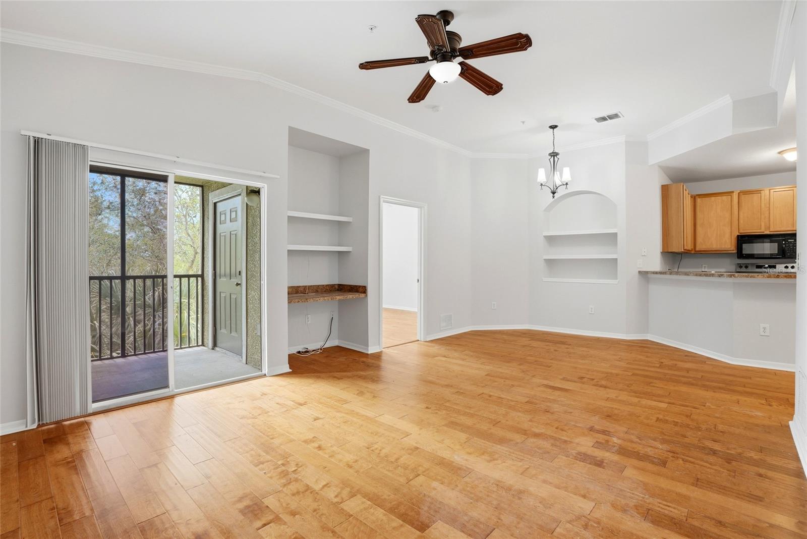 Image 17 of 36 For 9916 Courtney Palms Boulevard 302