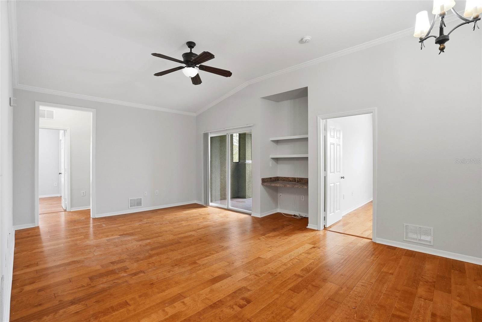 Image 20 of 36 For 9916 Courtney Palms Boulevard 302