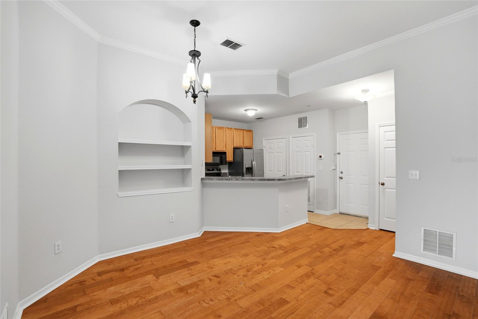 Image 22 of 36 For 9916 Courtney Palms Boulevard 302