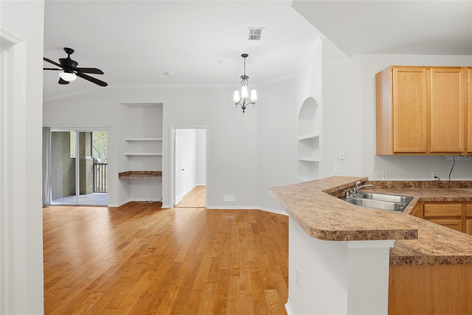 Image 27 of 36 For 9916 Courtney Palms Boulevard 302