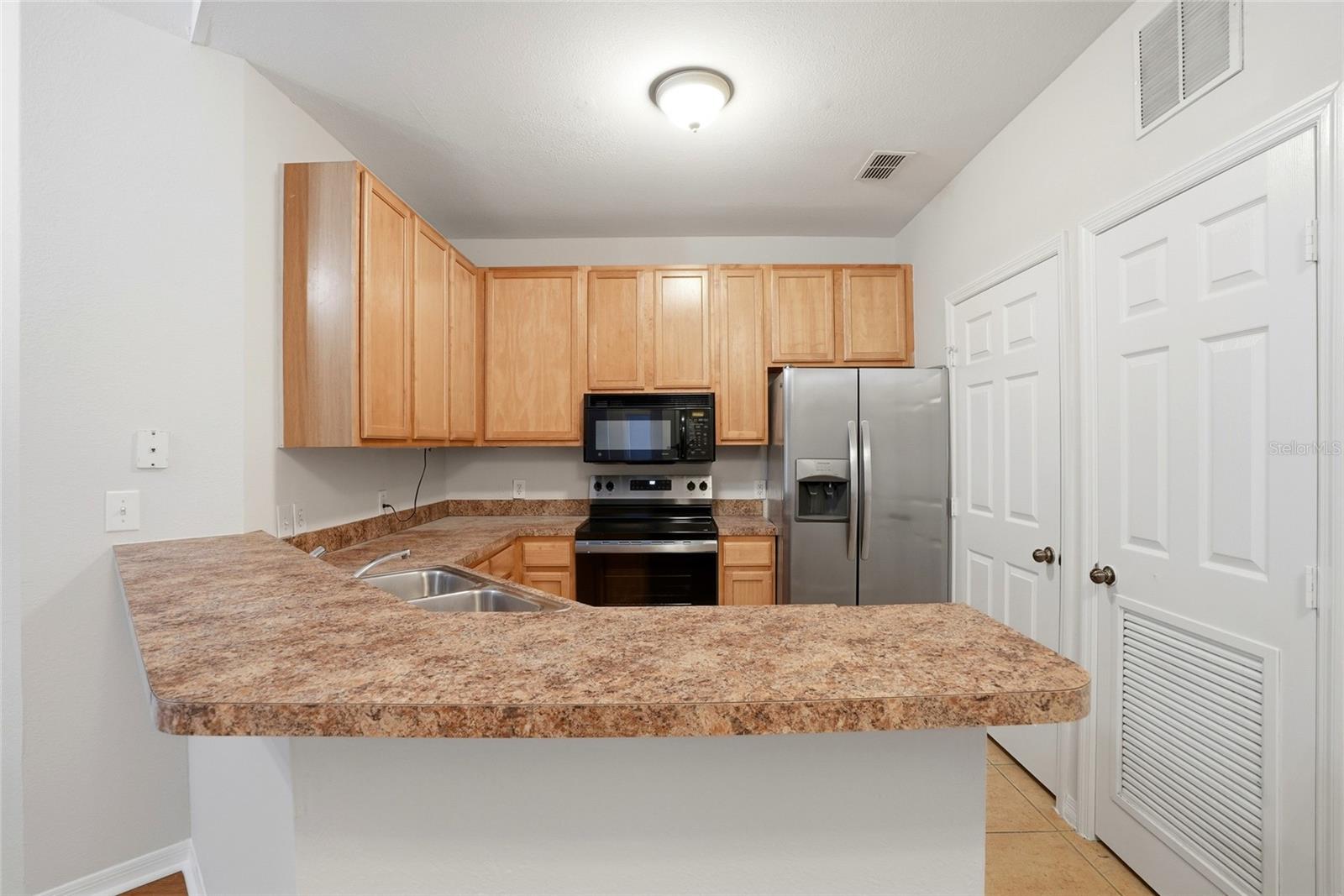 Image 5 of 36 For 9916 Courtney Palms Boulevard 302