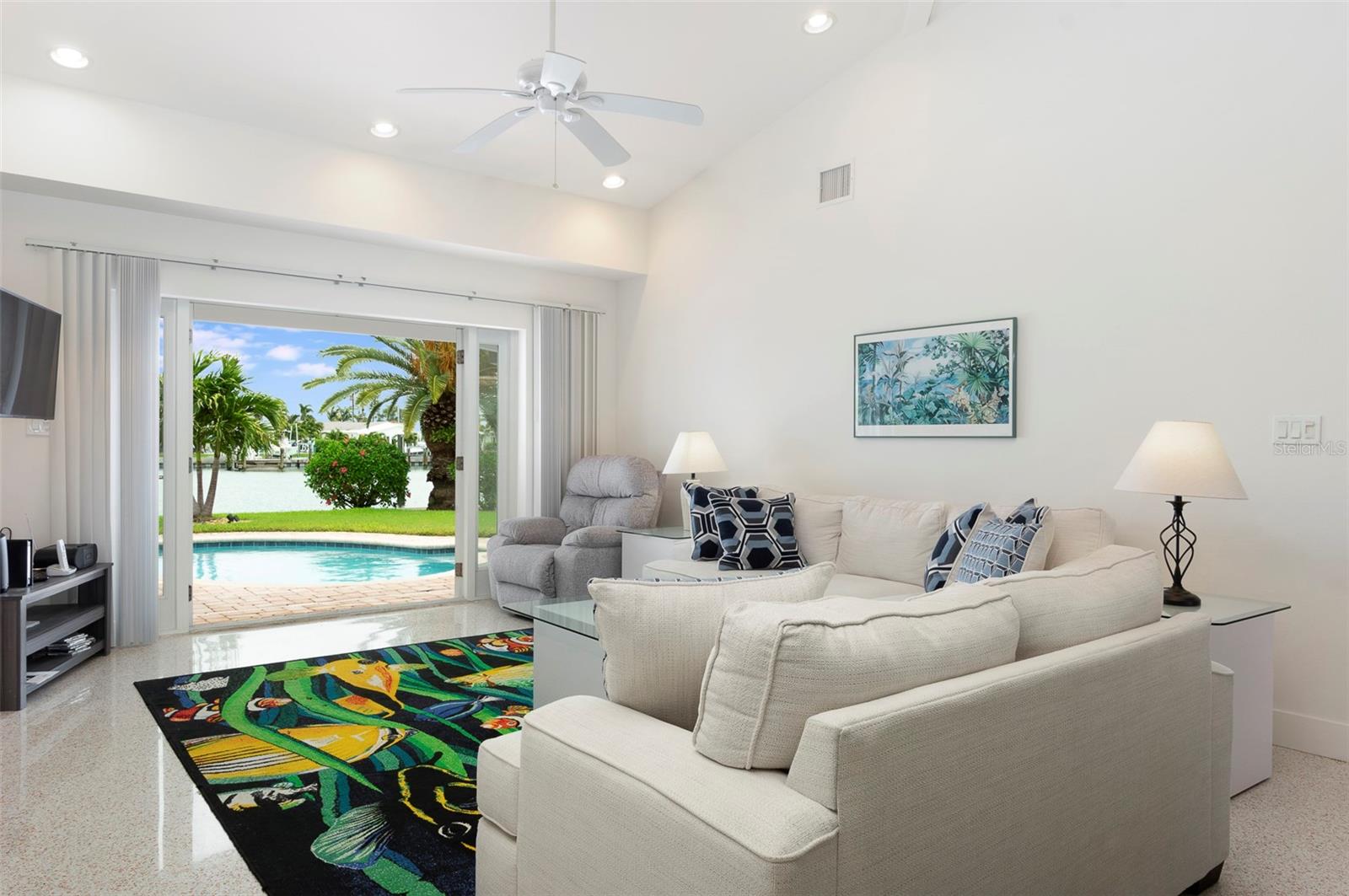 Image 9 of 26 For 11855 4th Street E