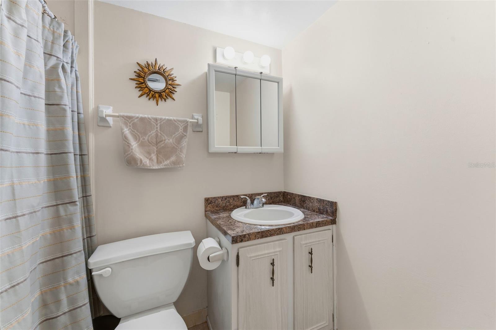 Image 22 of 40 For 3325 Bayshore Boulevard E22