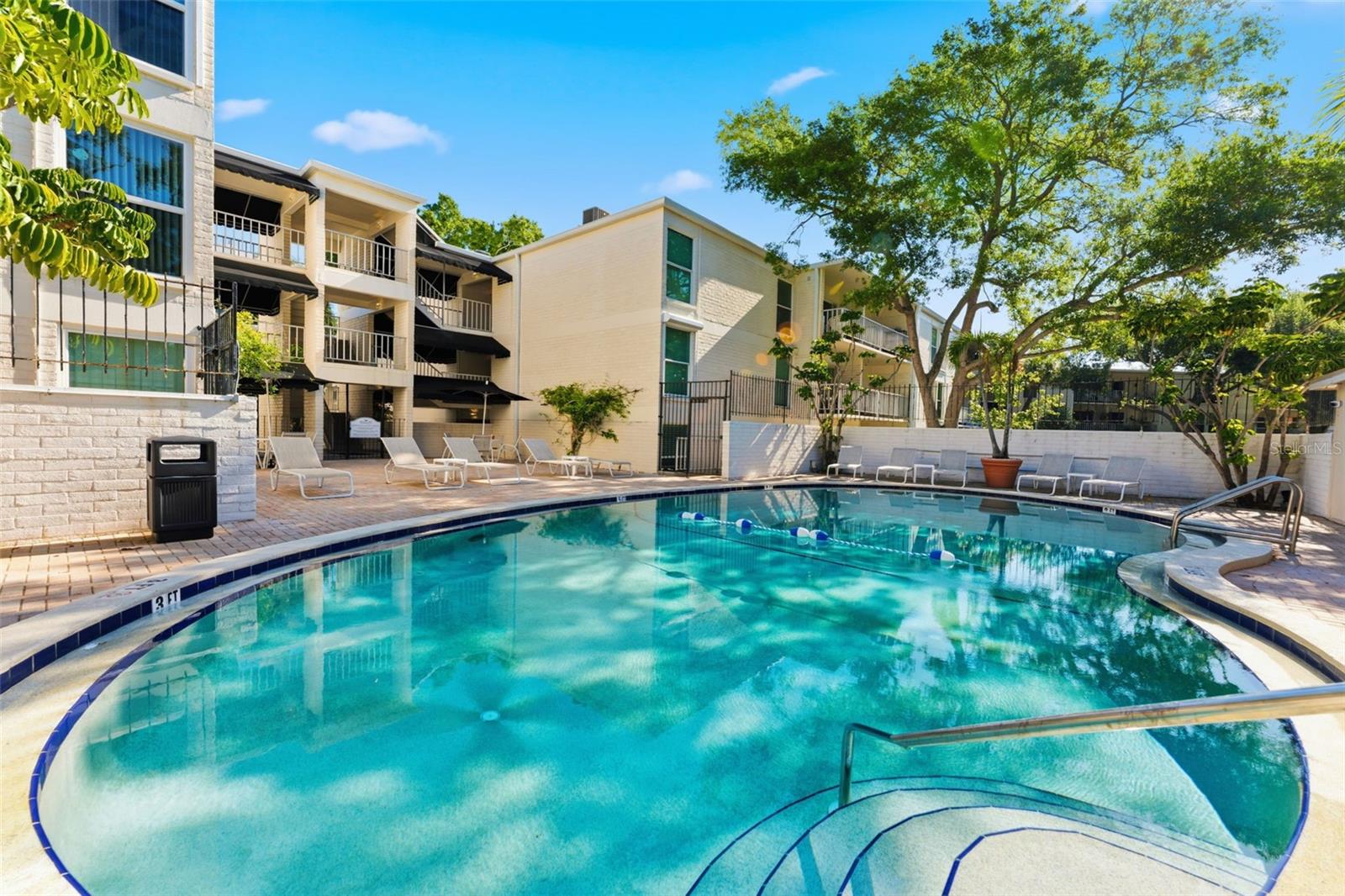 Image 35 of 40 For 3325 Bayshore Boulevard E22