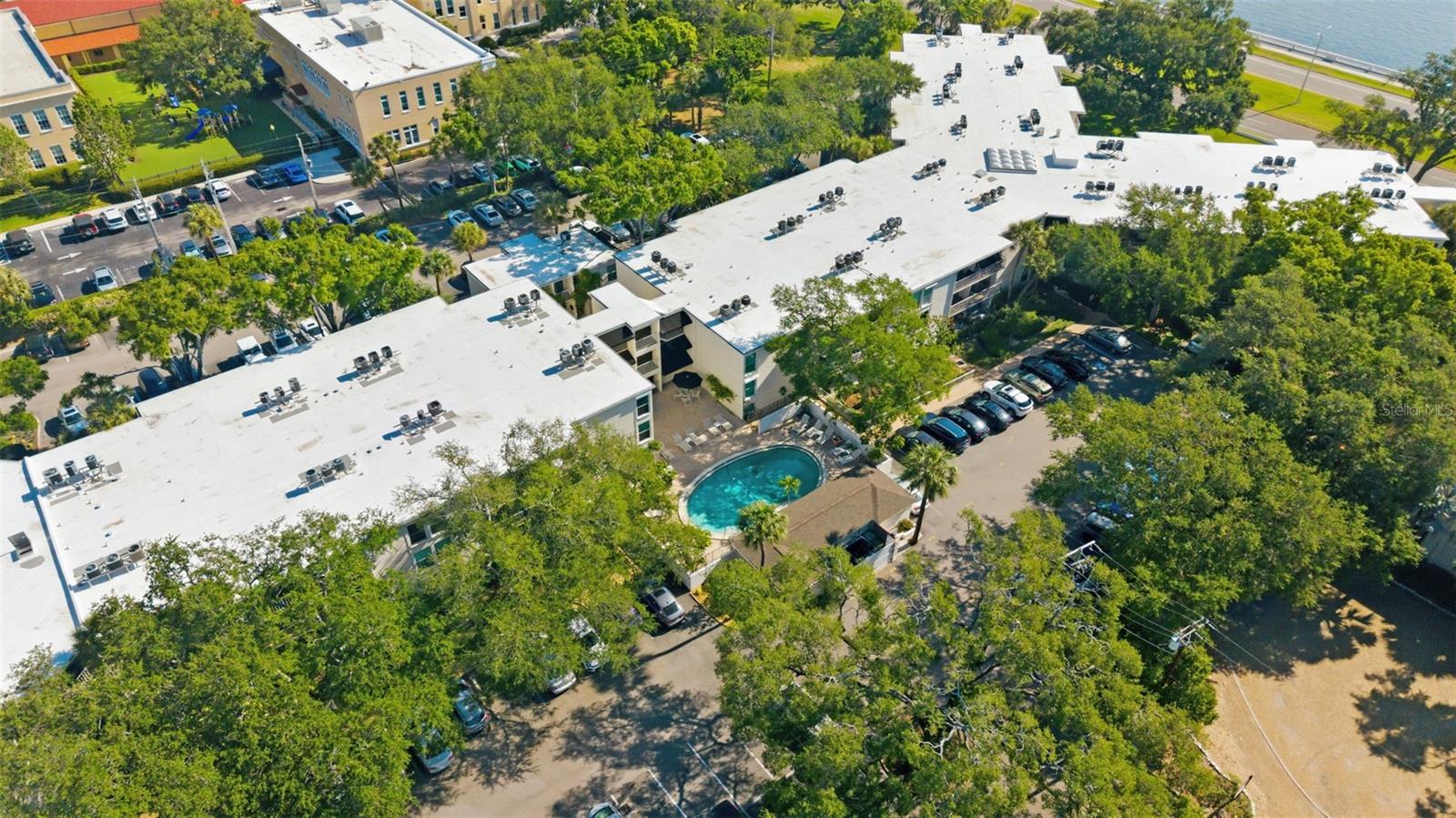 Image 38 of 40 For 3325 Bayshore Boulevard E22