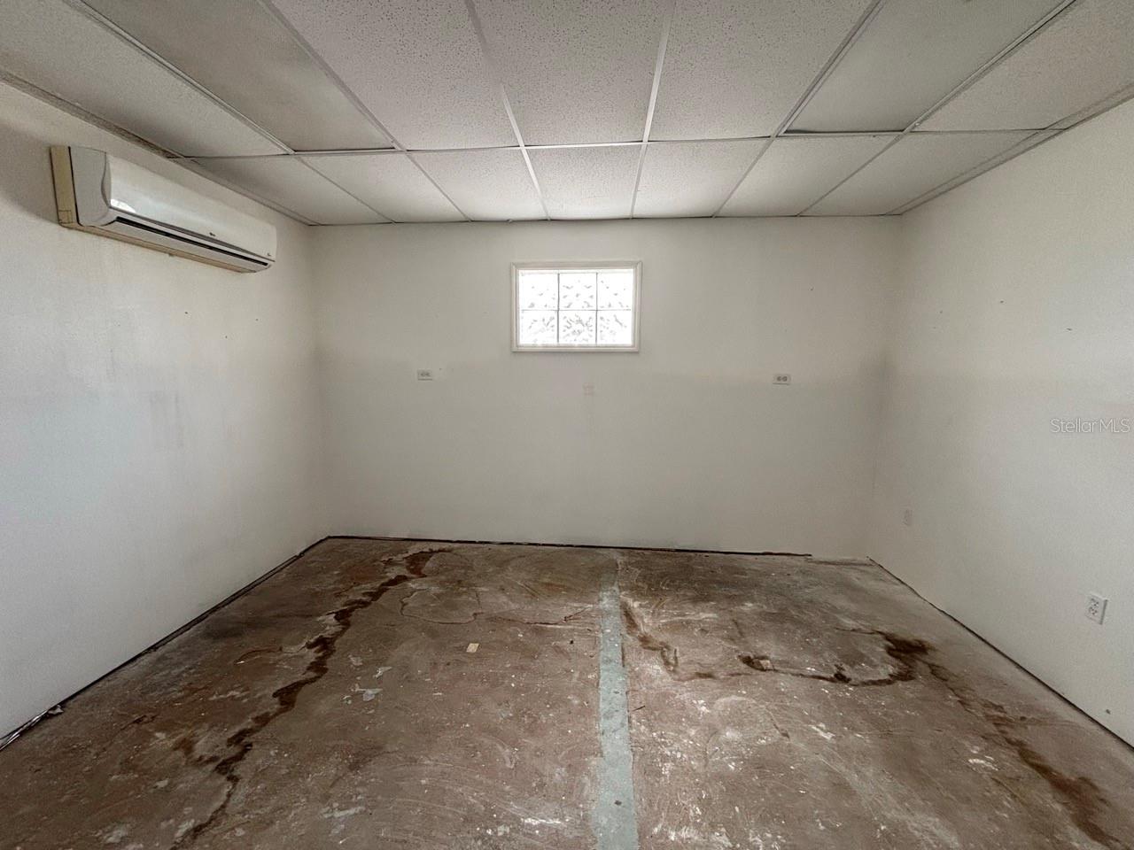 Image 10 of 33 For 1221 Court Street