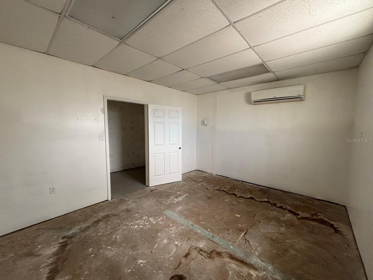 Image 11 of 33 For 1221 Court Street